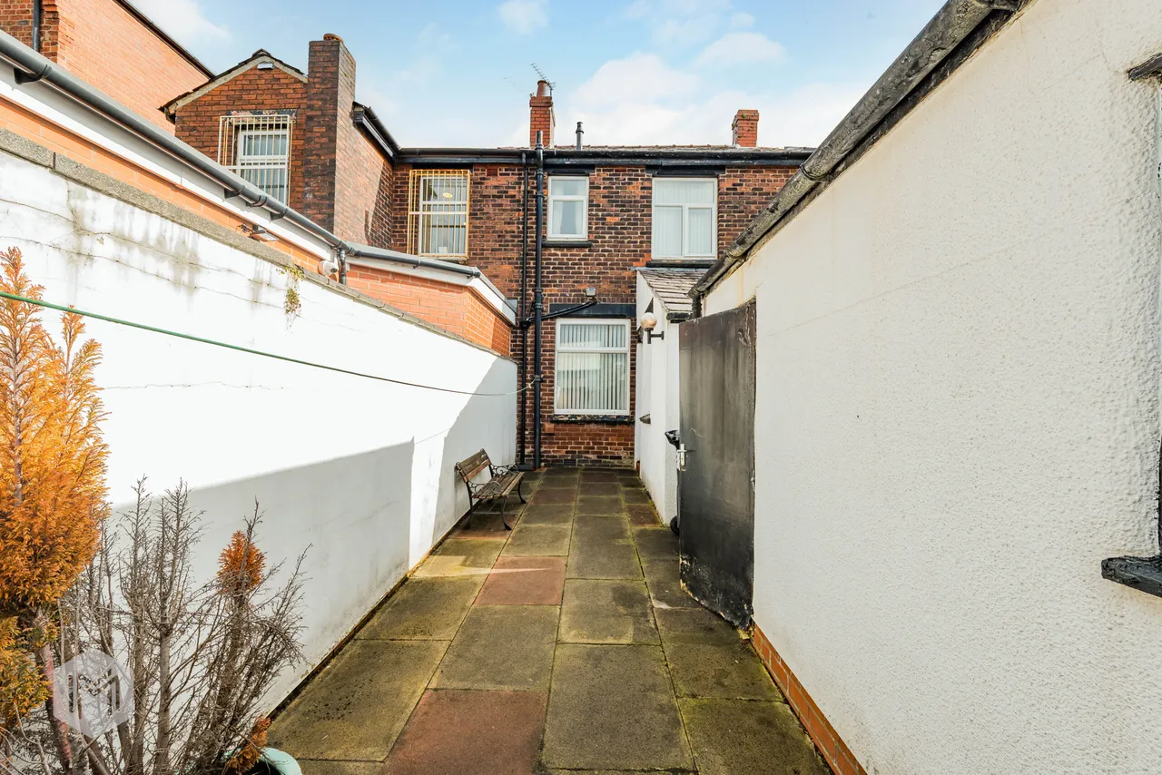 Manchester Road, Bury, BL9, photo 16