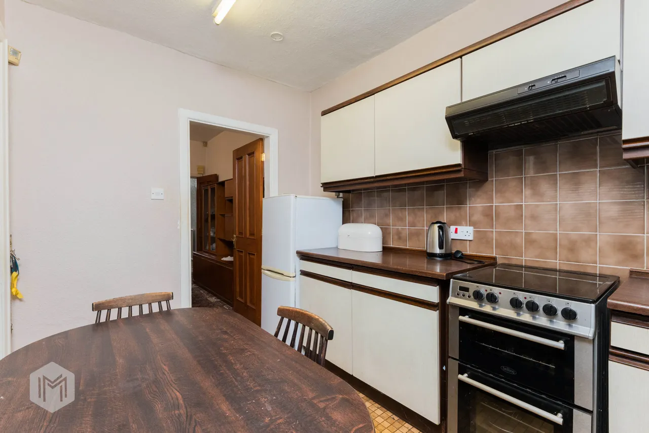 Manchester Road, Bury, BL9, photo 5