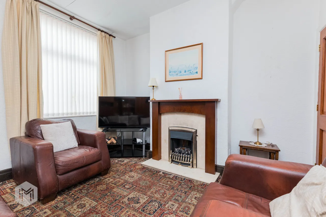 Manchester Road, Bury, BL9, photo 2