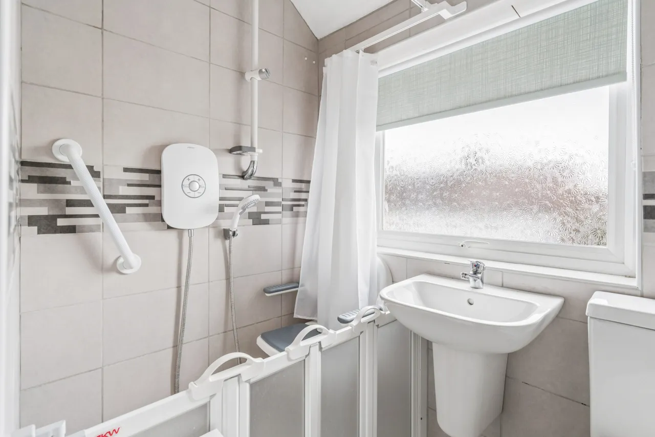 Ashdon Road, Bushey, WD23, photo 14
