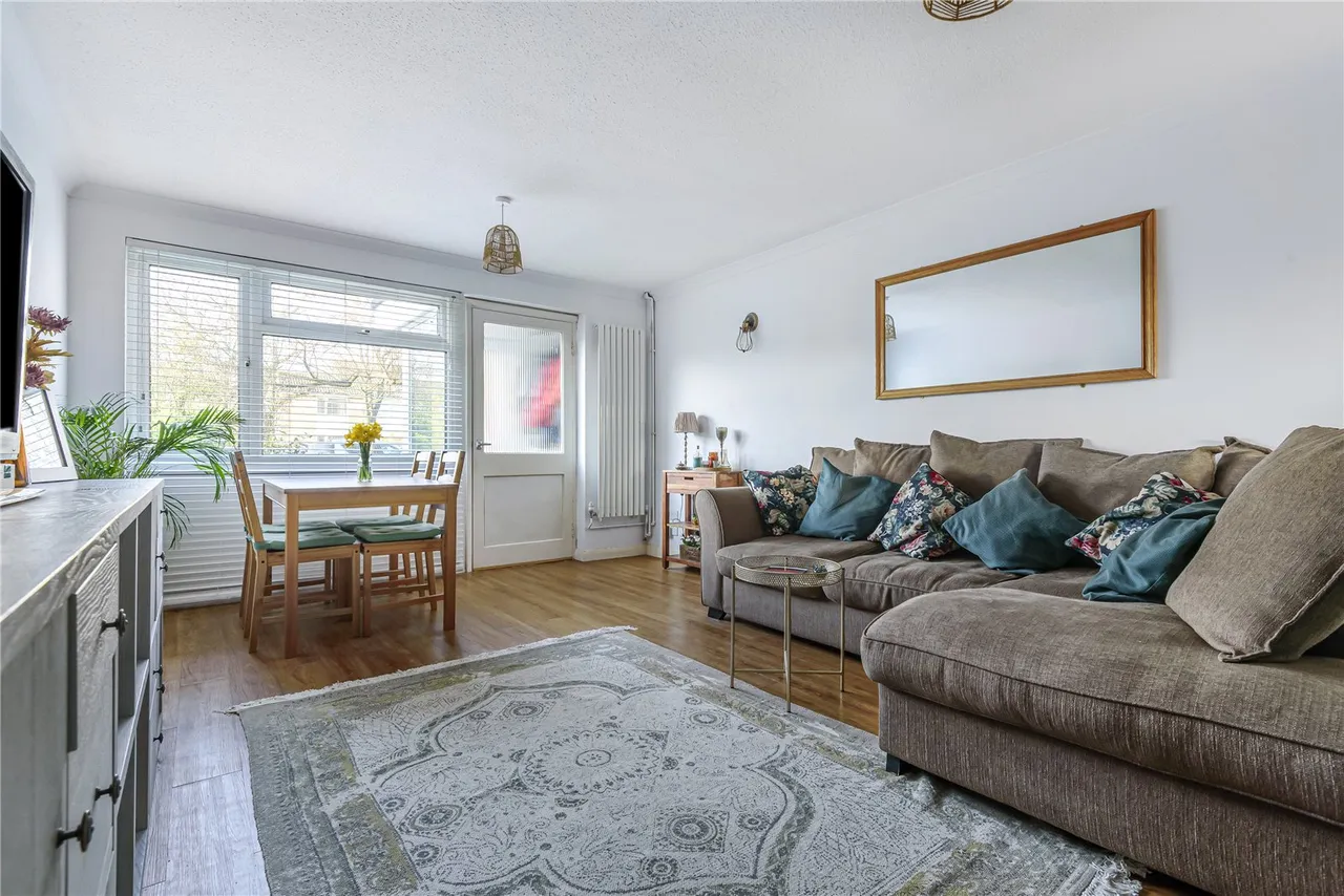 Wordsworth Road, Hampton, London, TW12 1EP, photo 2