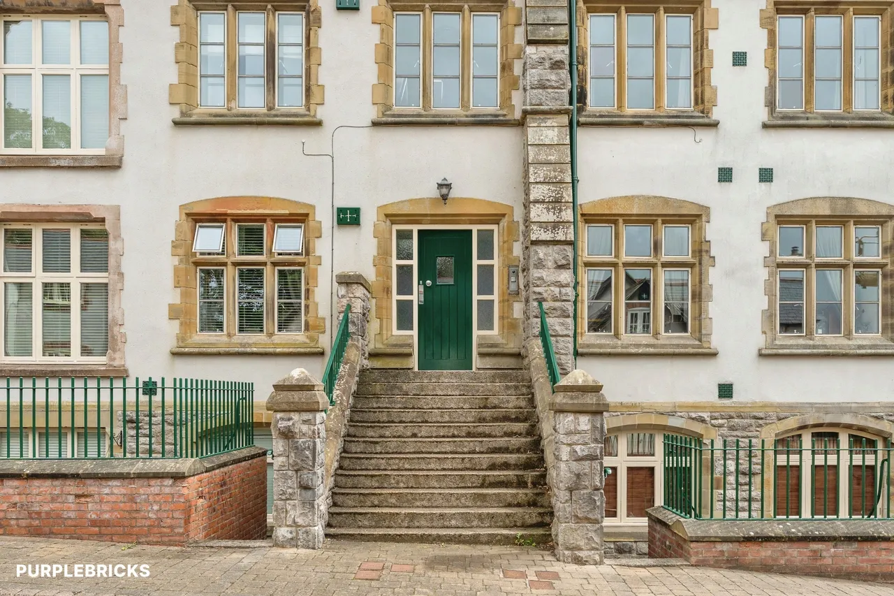 St. Clares Court, Holywell, CH8, photo 24