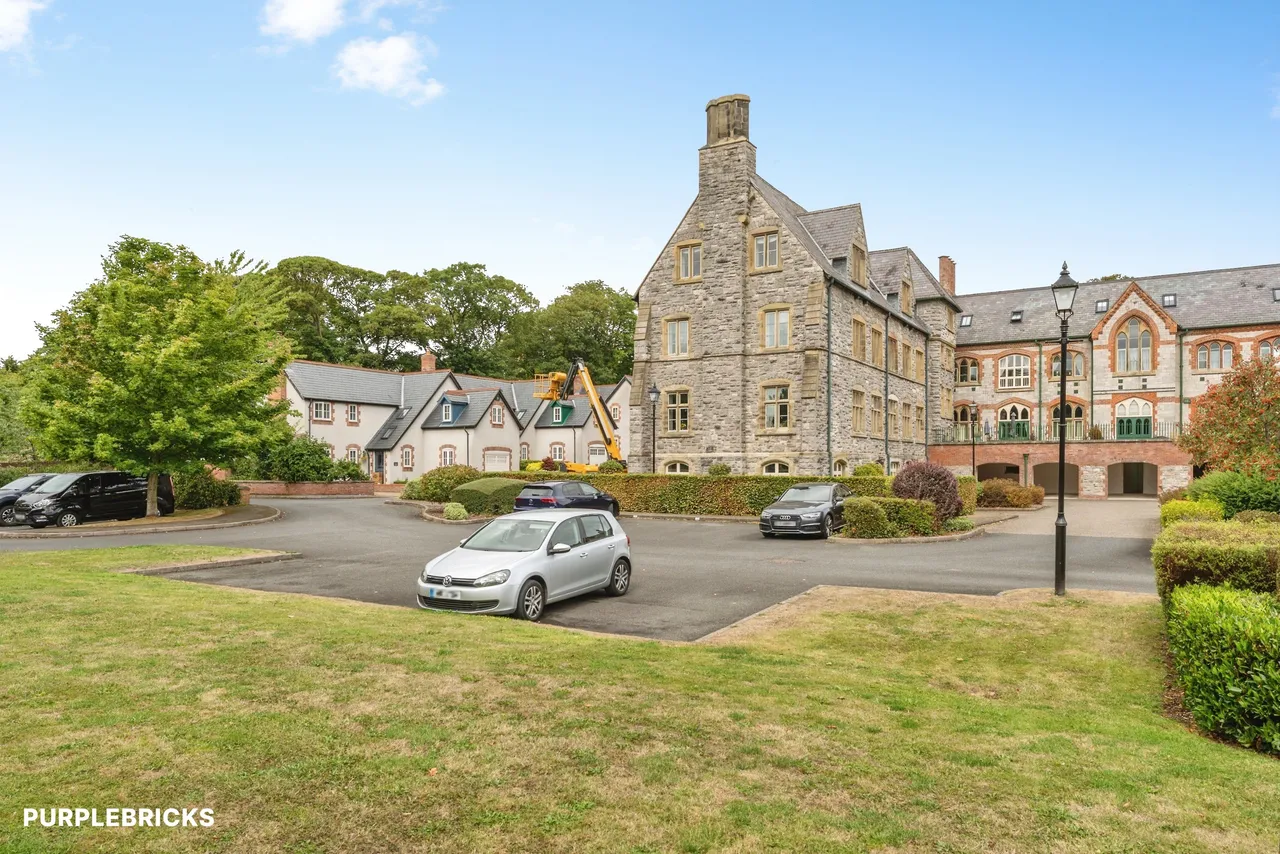 St. Clares Court, Holywell, CH8, photo 27