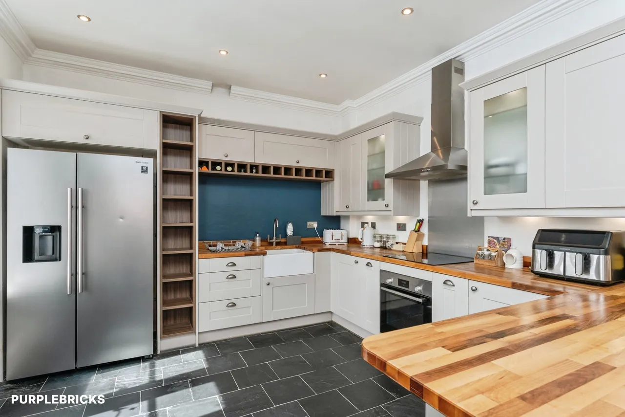 2 bed flat for sale, St. Clares Court, Holywell, CH8