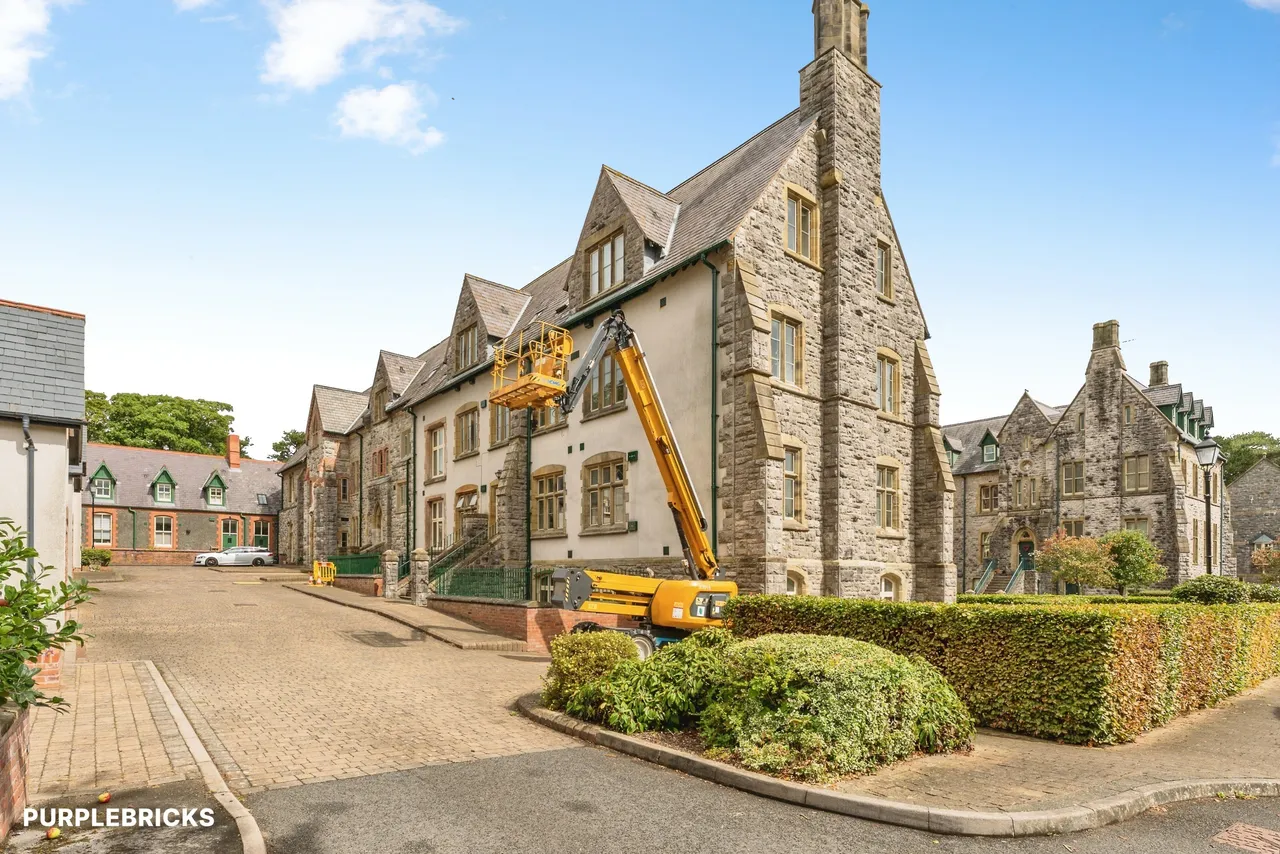 St. Clares Court, Holywell, CH8, photo 25
