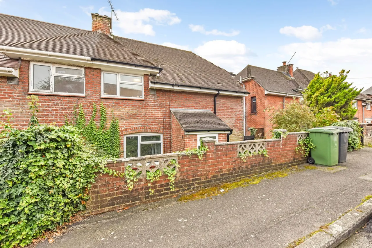 1 bed house to rent — Portal Road, Winchester