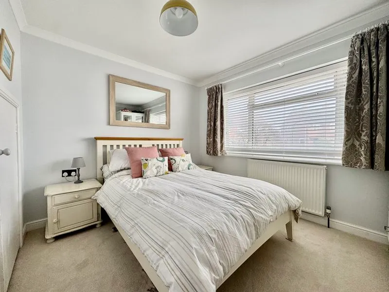 Cliffords Way, Bourne End, SL8, photo 12