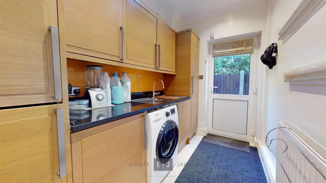 Swan Lane, Loughton, photo 8