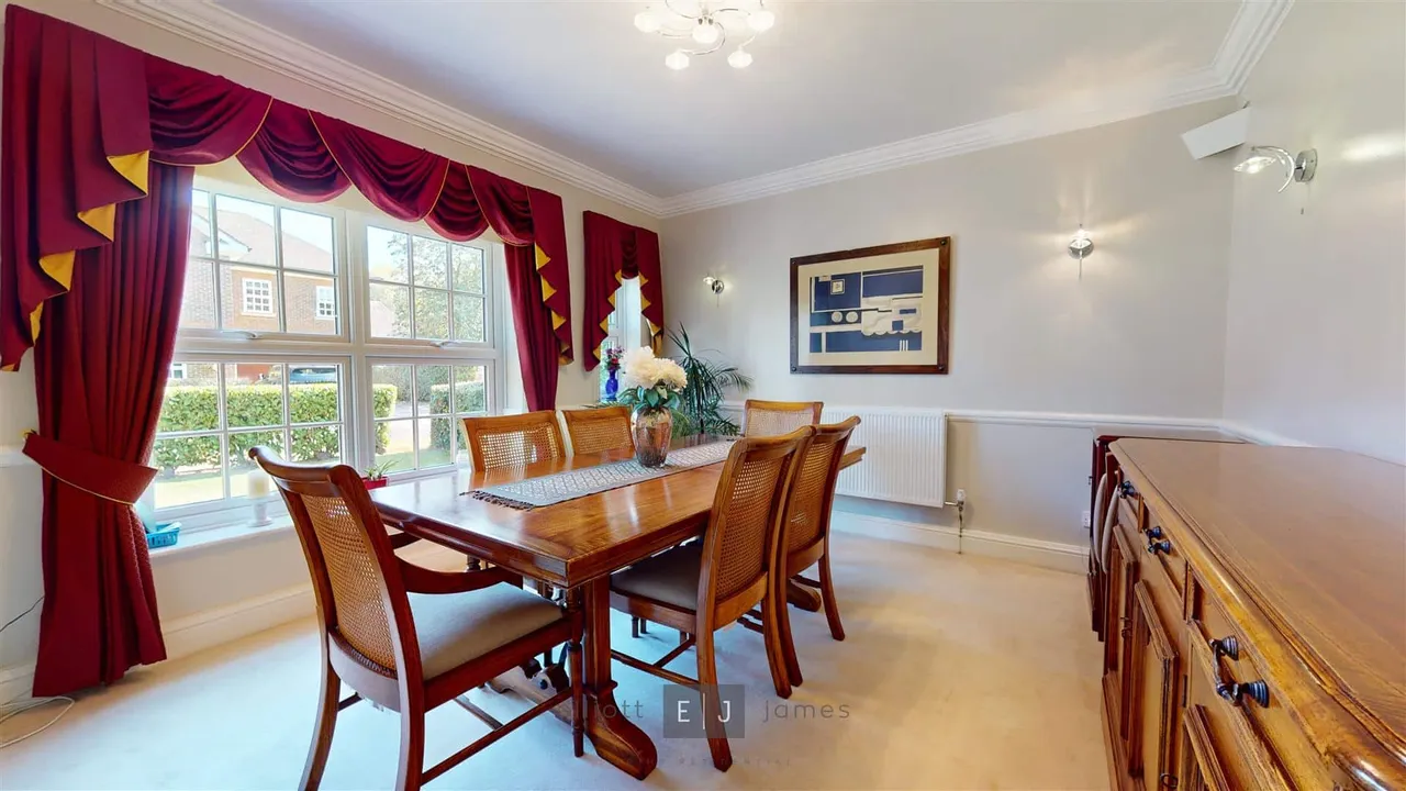 Swan Lane, Loughton, photo 10