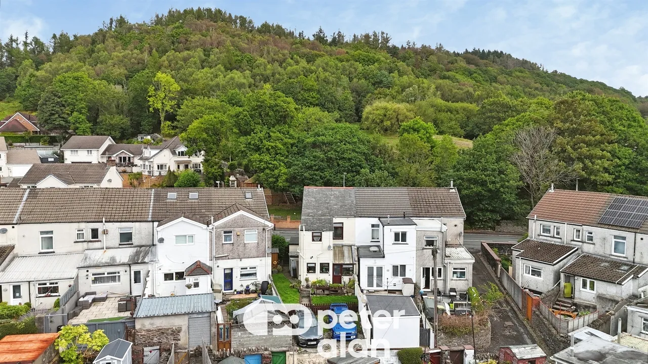 Treharne Terrace, Treharris, CF46, photo 2