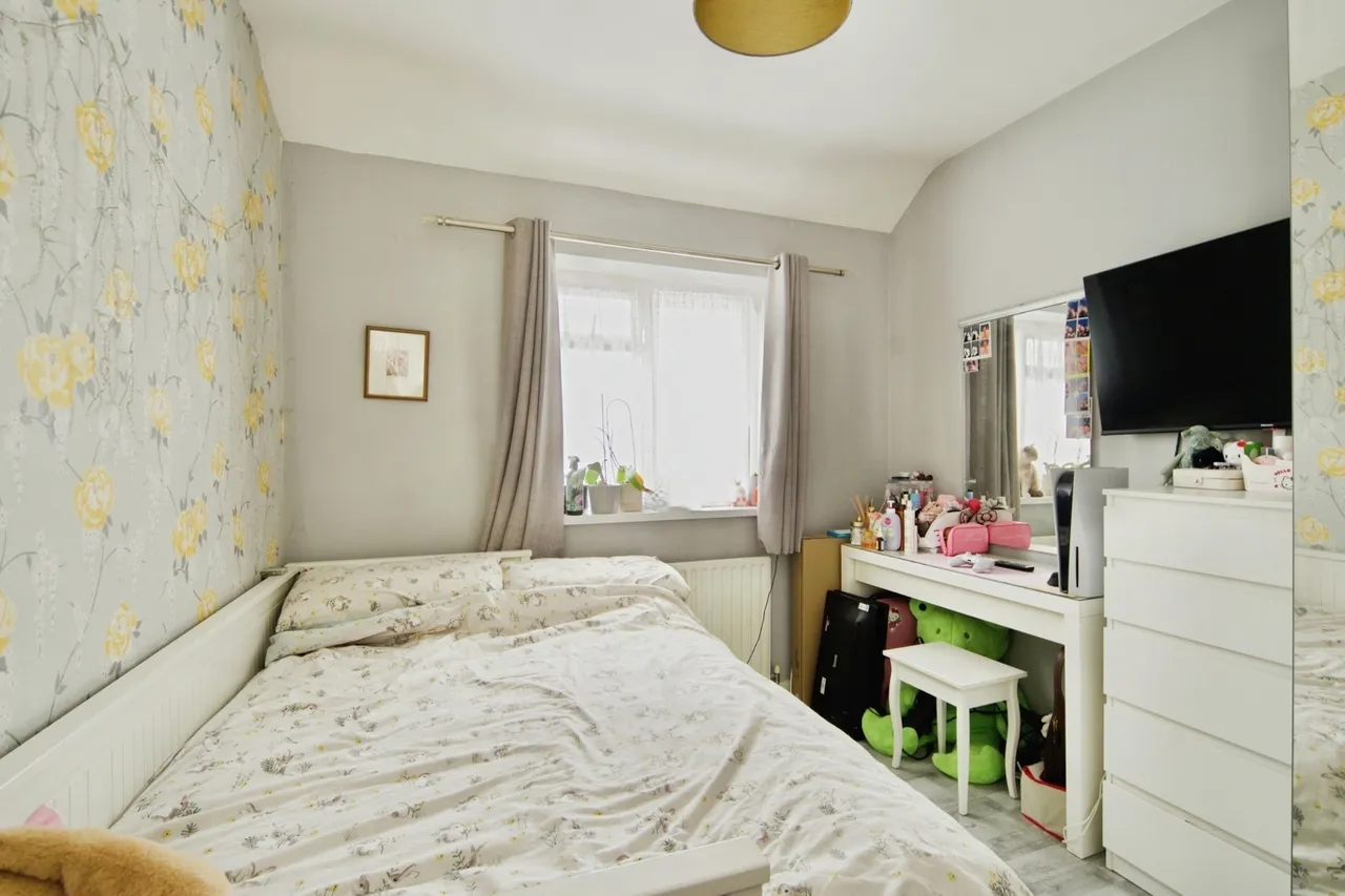 Downing Road, DAGENHAM, Essex, RM9, photo 10