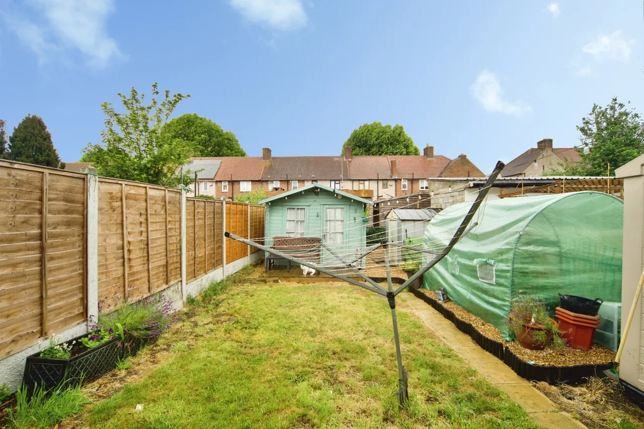 Downing Road, DAGENHAM, Essex, RM9, photo 9