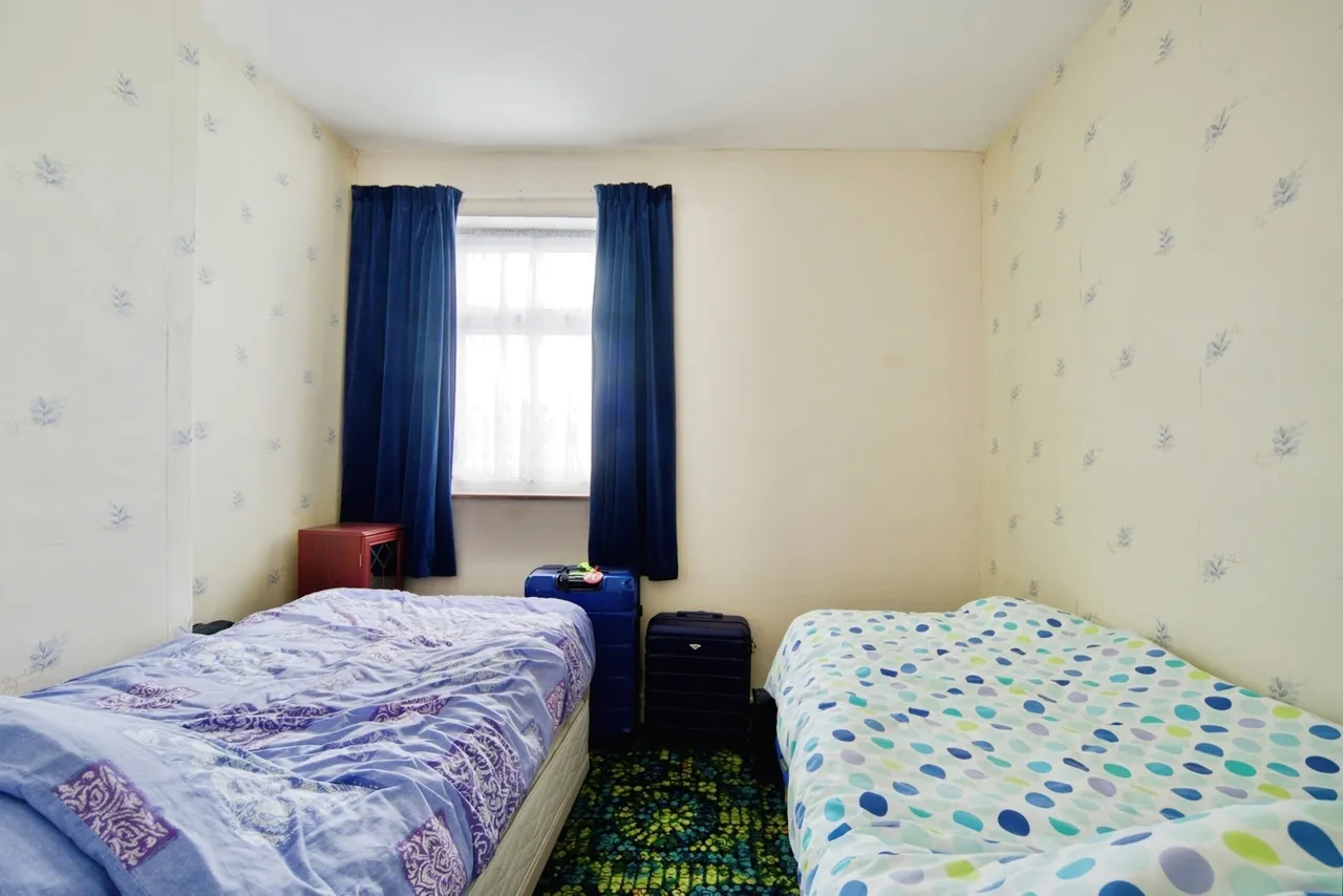 Hatherley Gardens, East Ham, London, E6, photo 8