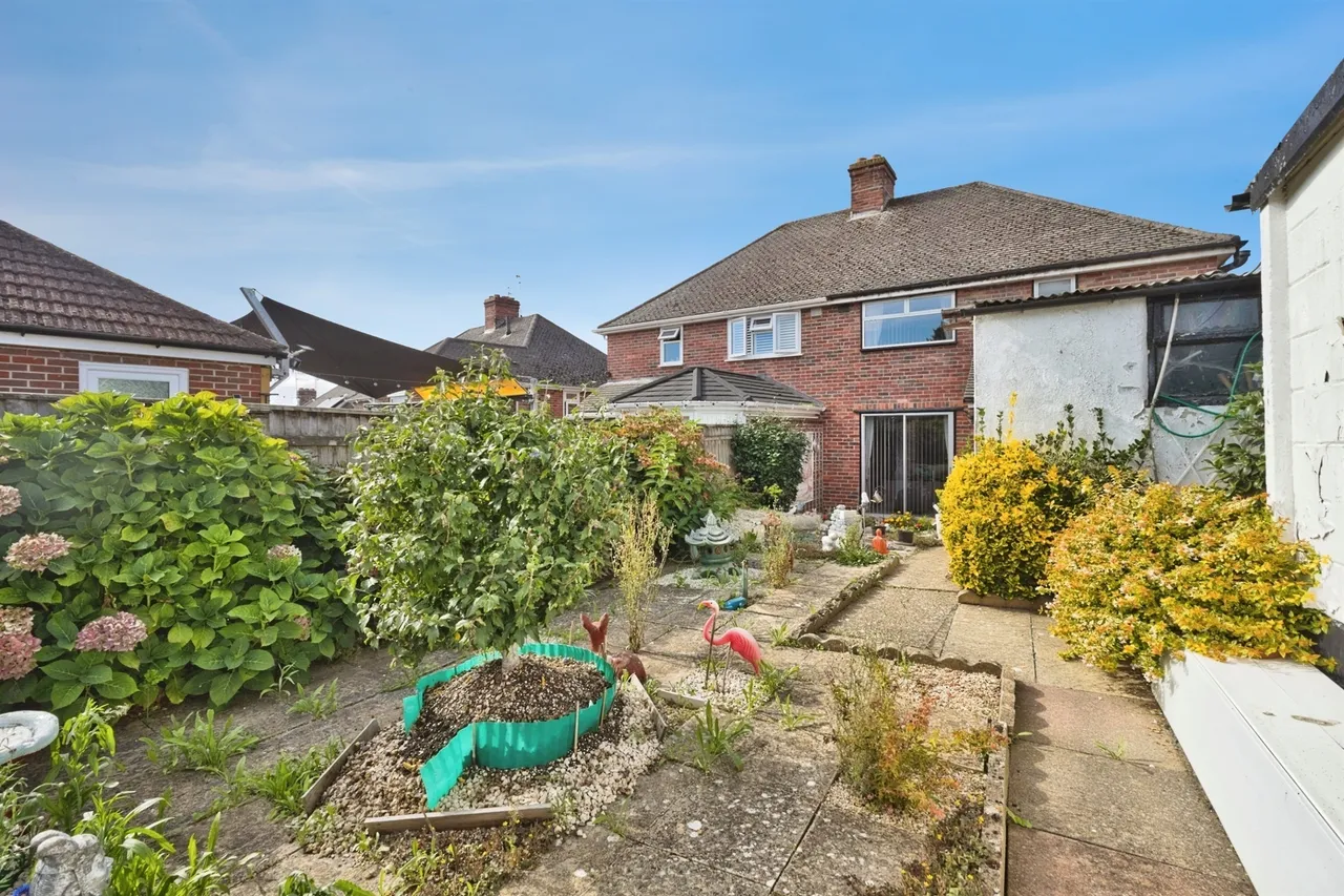 Chelston Avenue, Yeovil, BA21, photo 16