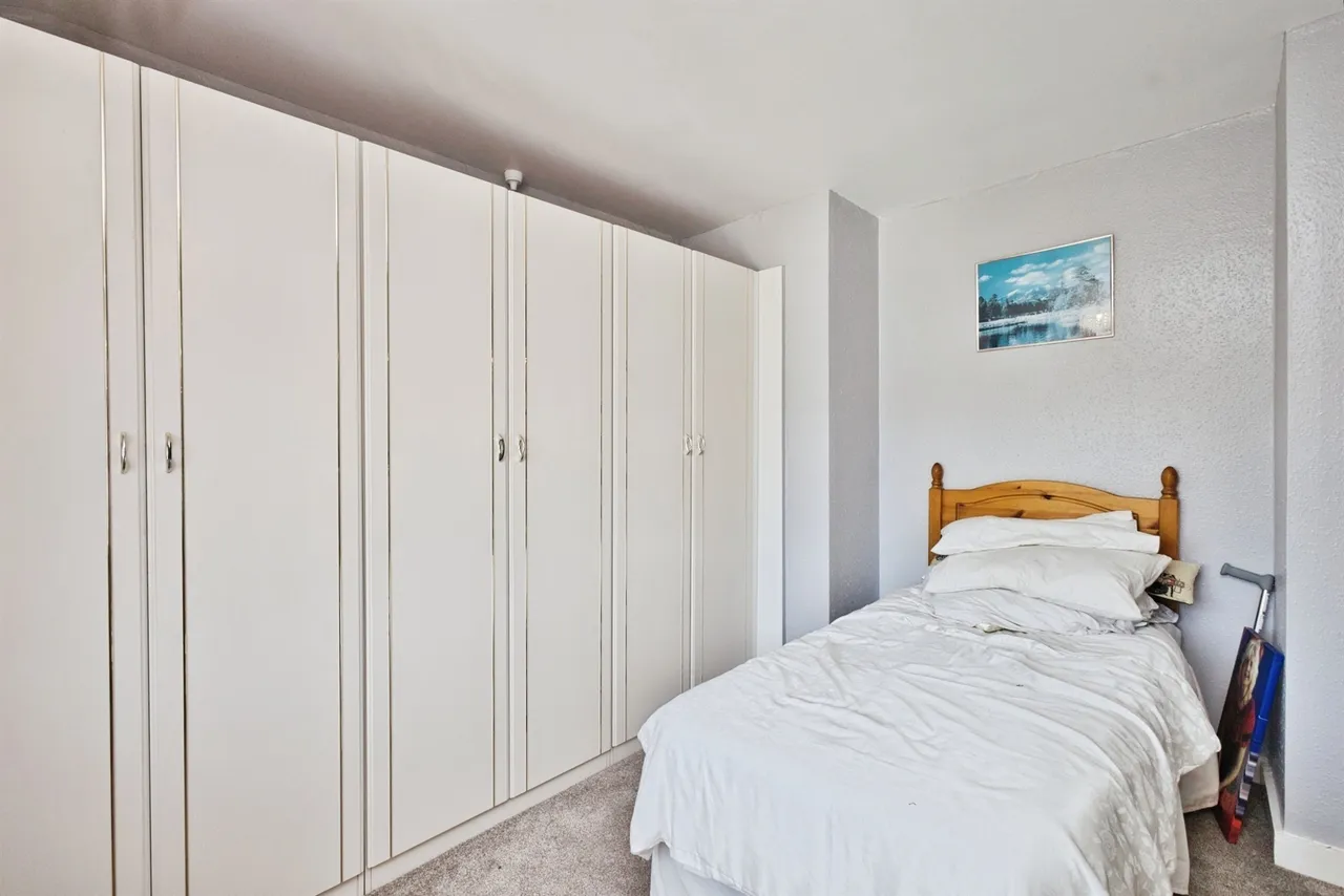 Chelston Avenue, Yeovil, BA21, photo 9