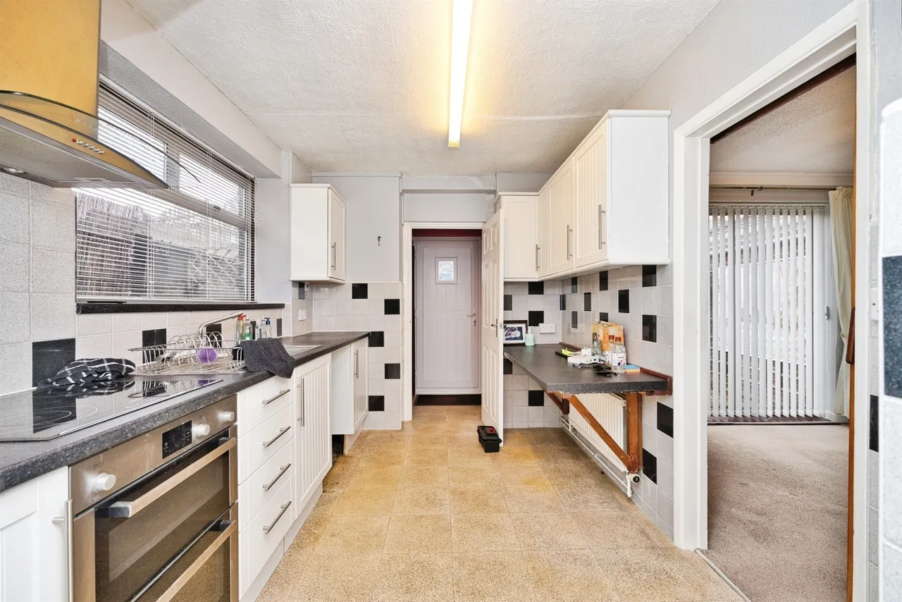 Chelston Avenue, Yeovil, BA21, photo 6