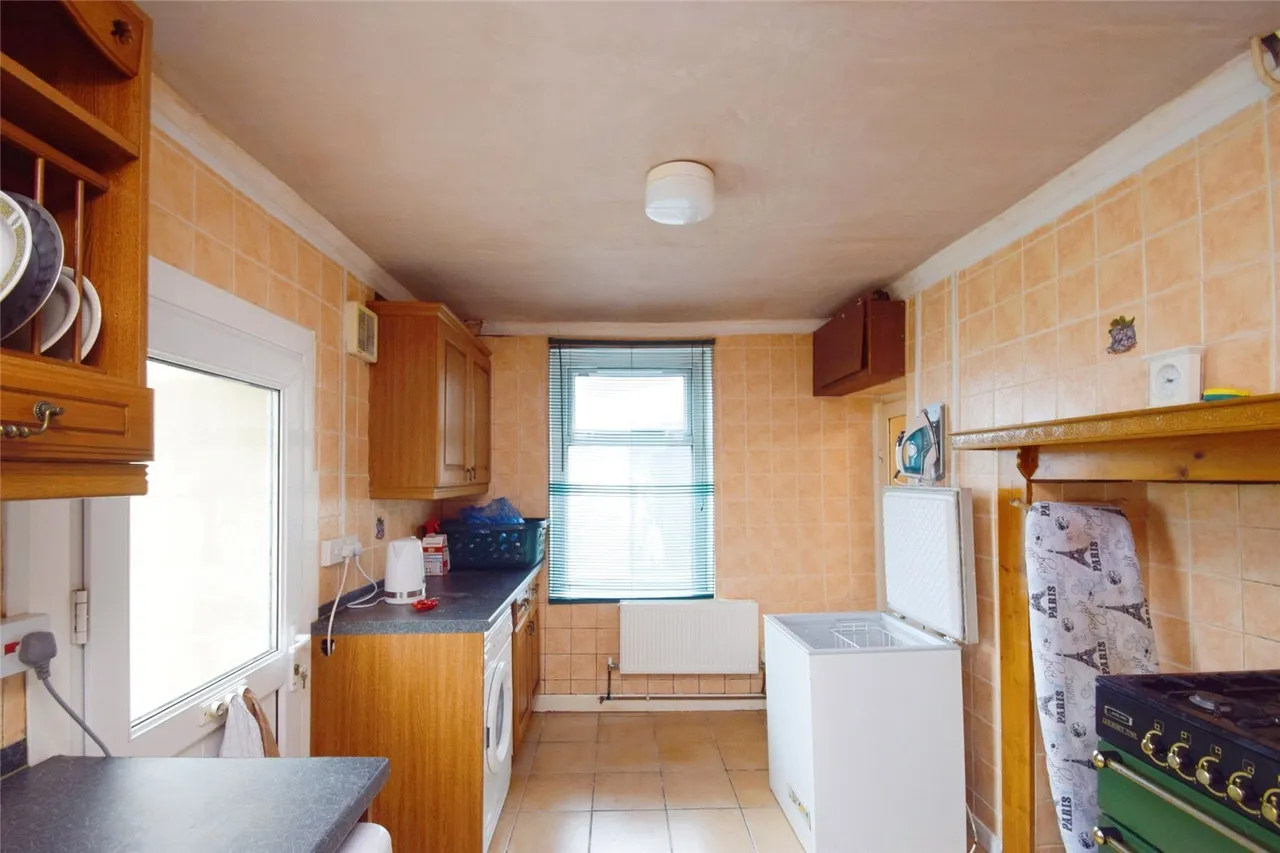 Station Road, Ammanford, SA18, photo 3