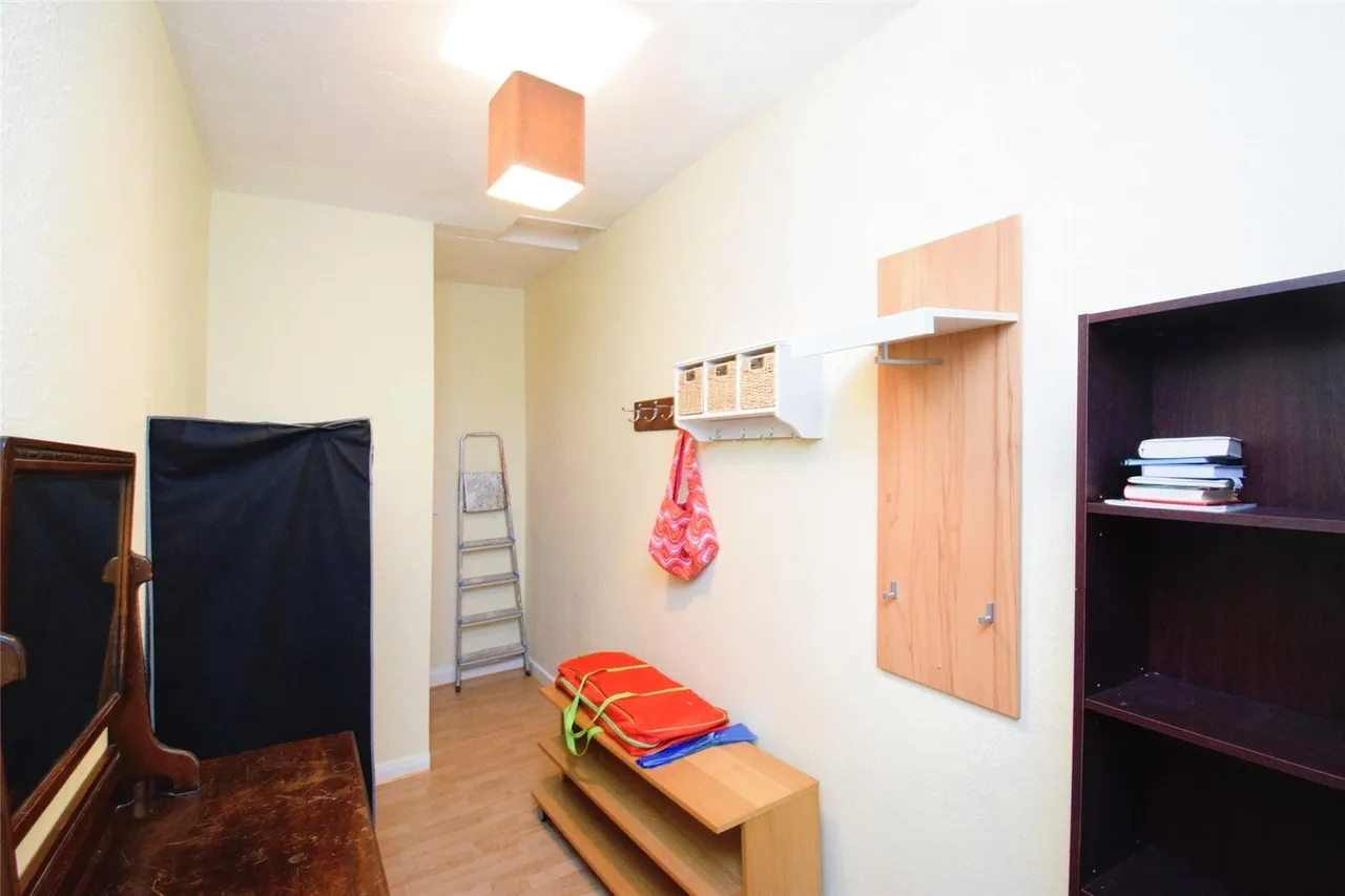 Station Road, Ammanford, SA18, photo 12