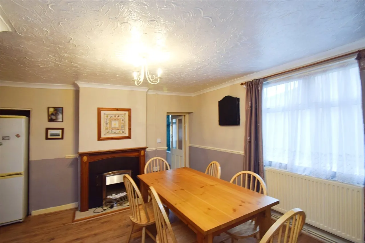 Station Road, Ammanford, SA18, photo 5