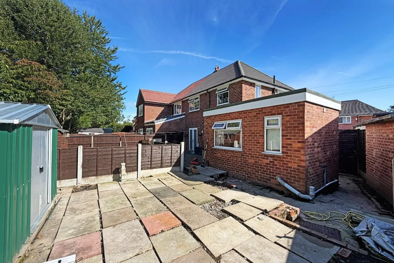 Ladybrook Avenue, Timperley WA15 6DT, photo 27