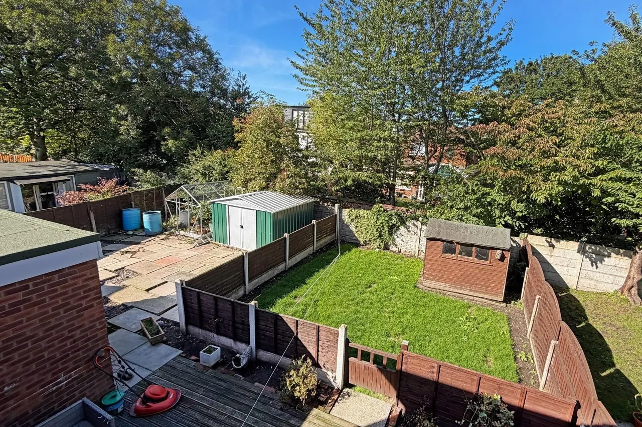 Ladybrook Avenue, Timperley WA15 6DT, photo 5