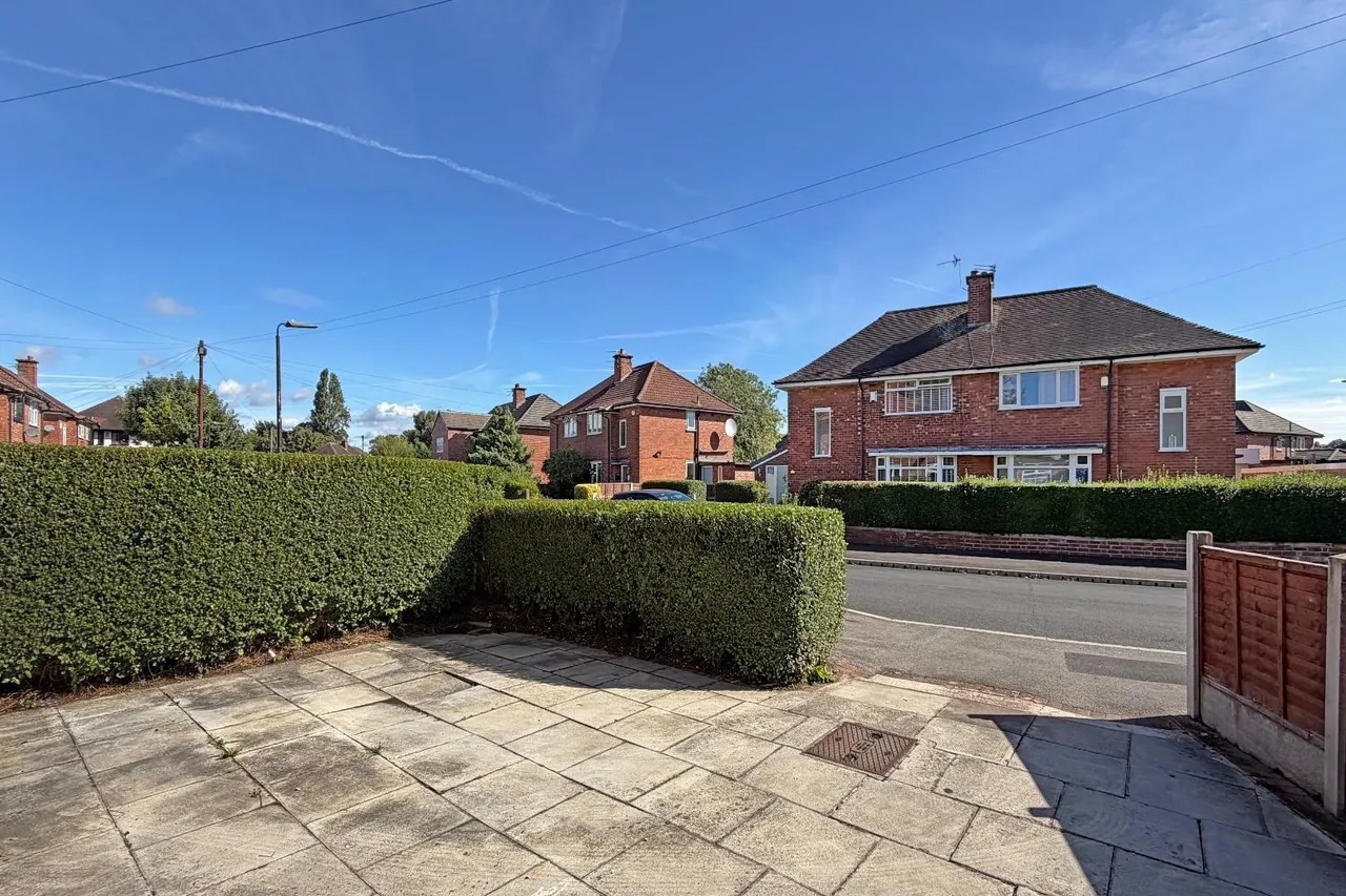 Ladybrook Avenue, Timperley WA15 6DT, photo 29