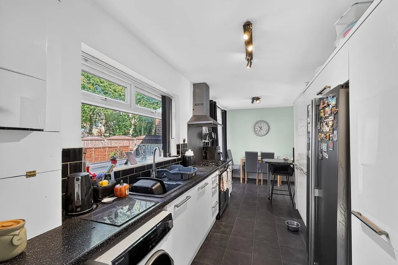Ladybrook Avenue, Timperley WA15 6DT, photo 12