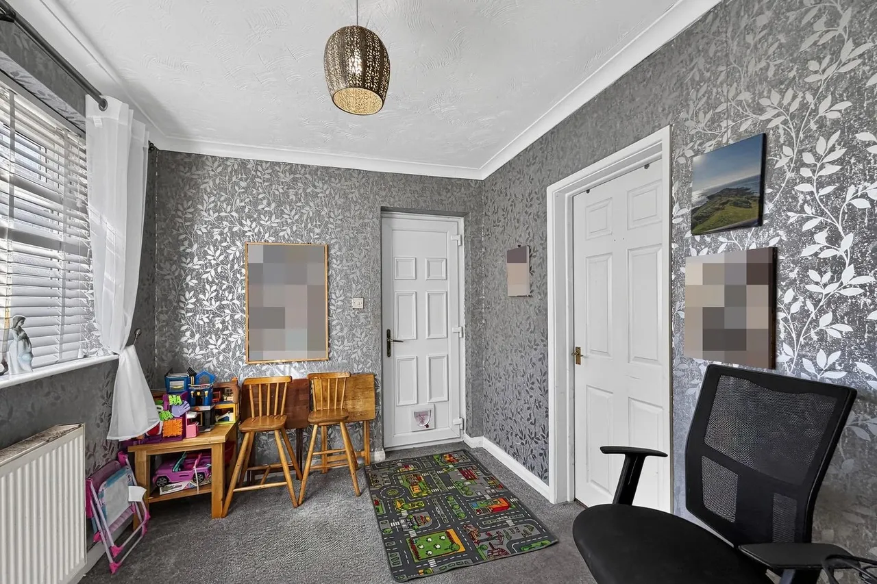 Ladybrook Avenue, Timperley WA15 6DT, photo 6