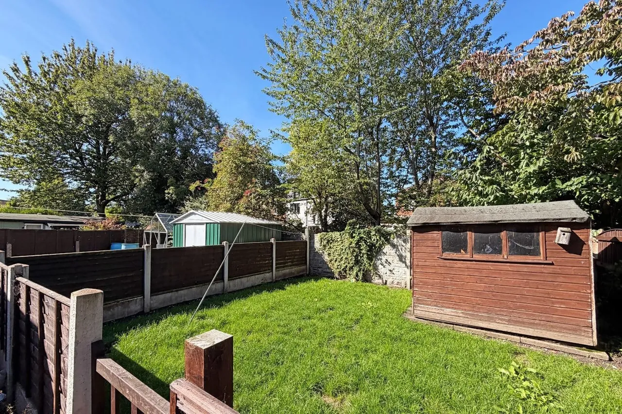 Ladybrook Avenue, Timperley WA15 6DT, photo 22
