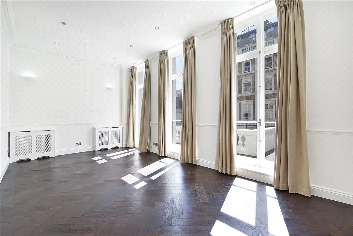 2 bed flat to rent, Manson Place, Knightsbridge, SW7