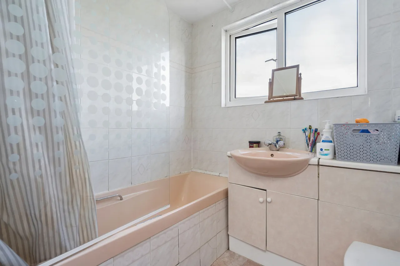 Melbourne Road, Bushey, WD23, photo 14