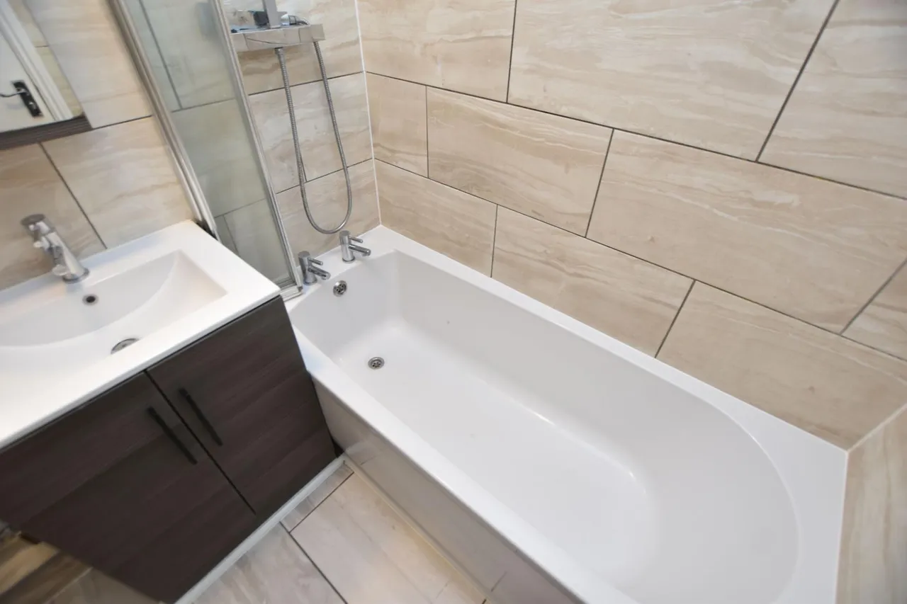 Cabin Leas, Loughborough, LE11, photo 11