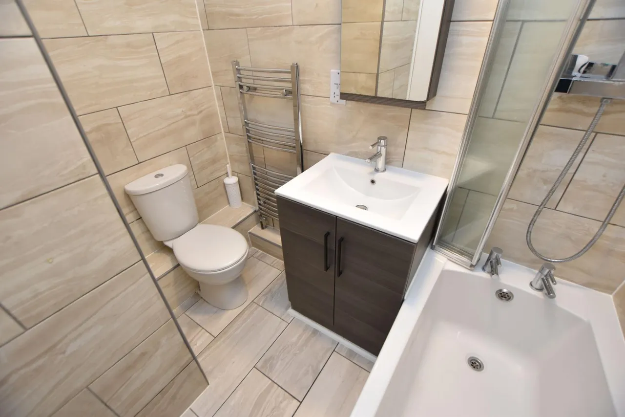 Cabin Leas, Loughborough, LE11, photo 14