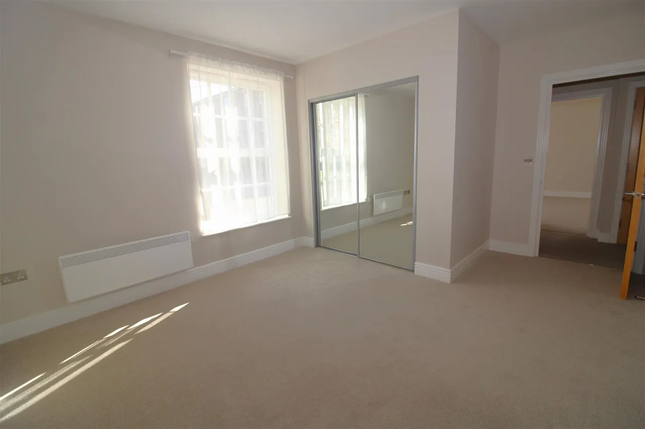 Knowle Avenue, Knowle, Wickham, photo 7