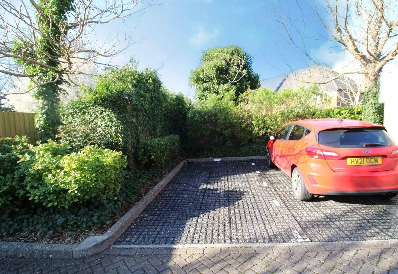 Knowle Avenue, Knowle, Wickham, photo 9