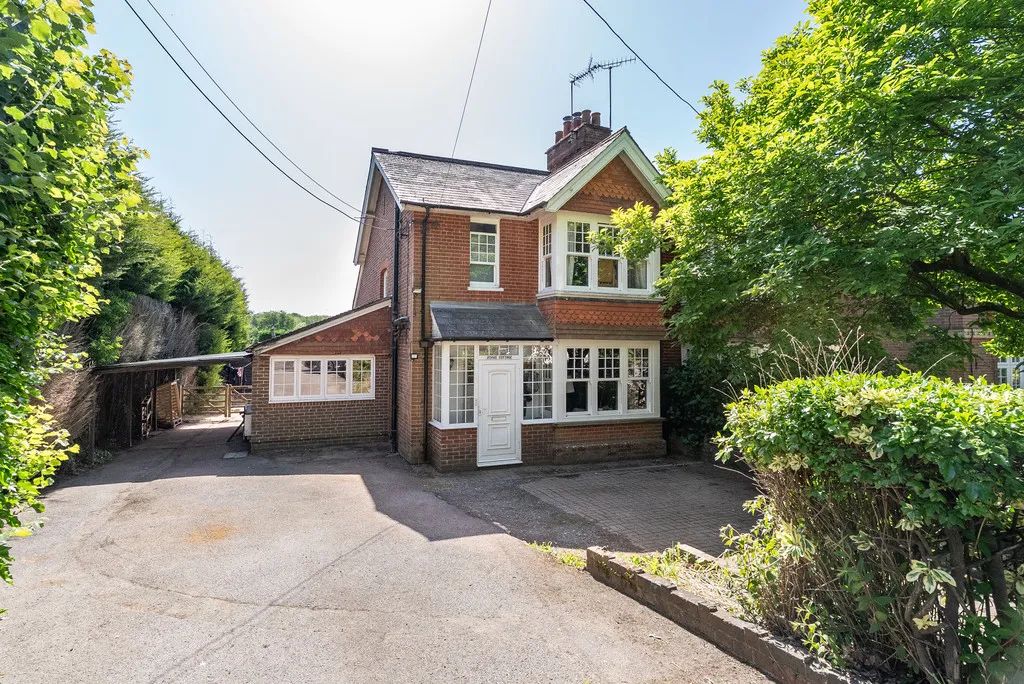 4 bed house for sale, Stane Street, Ockley, RH5