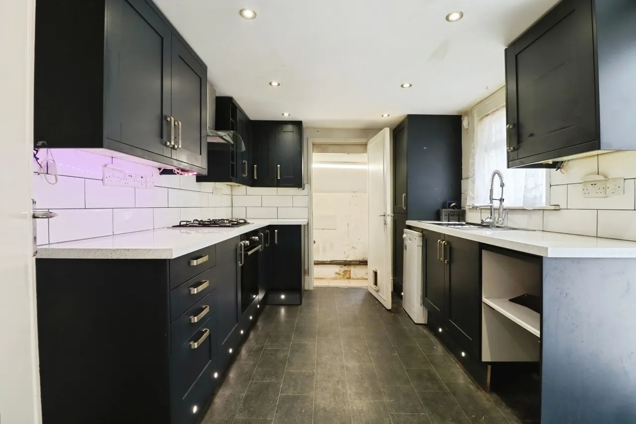 Diana Street, CARDIFF, South Glamorgan, CF24, photo 3