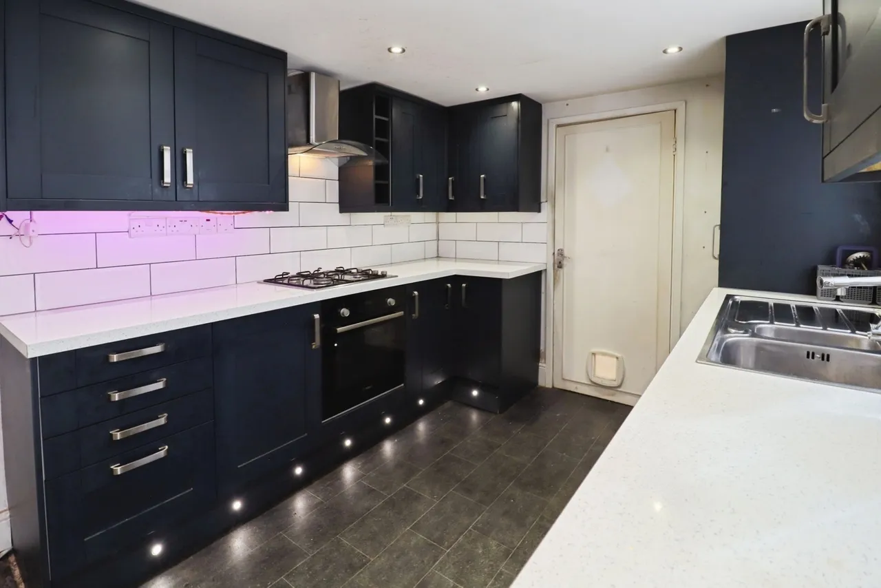 Diana Street, CARDIFF, South Glamorgan, CF24, photo 10