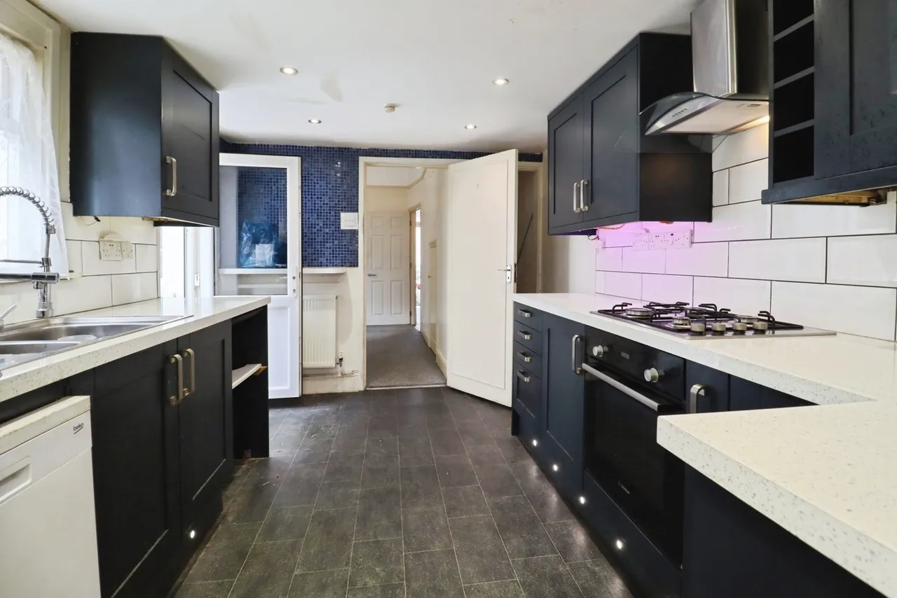 Diana Street, CARDIFF, South Glamorgan, CF24, photo 9