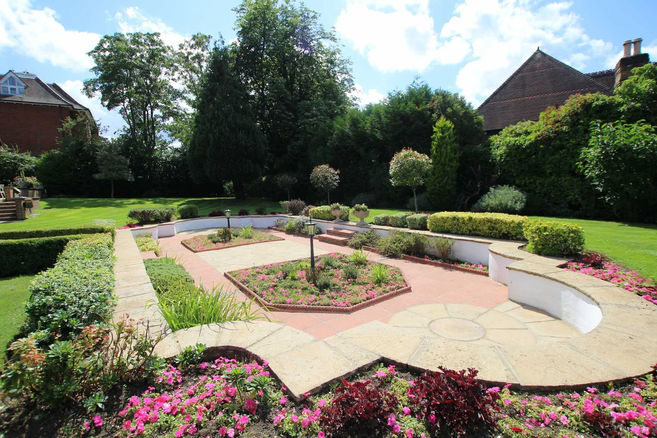 Cockfosters Road, Hadley Wood, Hertfordshire, EN4 0JT, photo 10