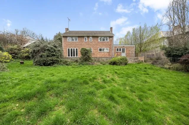 Whiteoaks, Bucklebury Alley, RG18, photo 28
