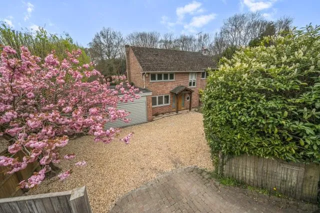 4 bed house for sale, Whiteoaks, Bucklebury Alley, RG18