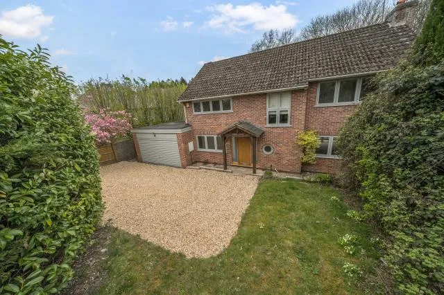 Whiteoaks, Bucklebury Alley, RG18, photo 2
