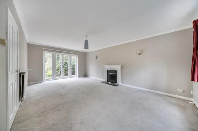 Whiteoaks, Bucklebury Alley, RG18, photo 8