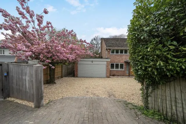 Whiteoaks, Bucklebury Alley, RG18, photo 4