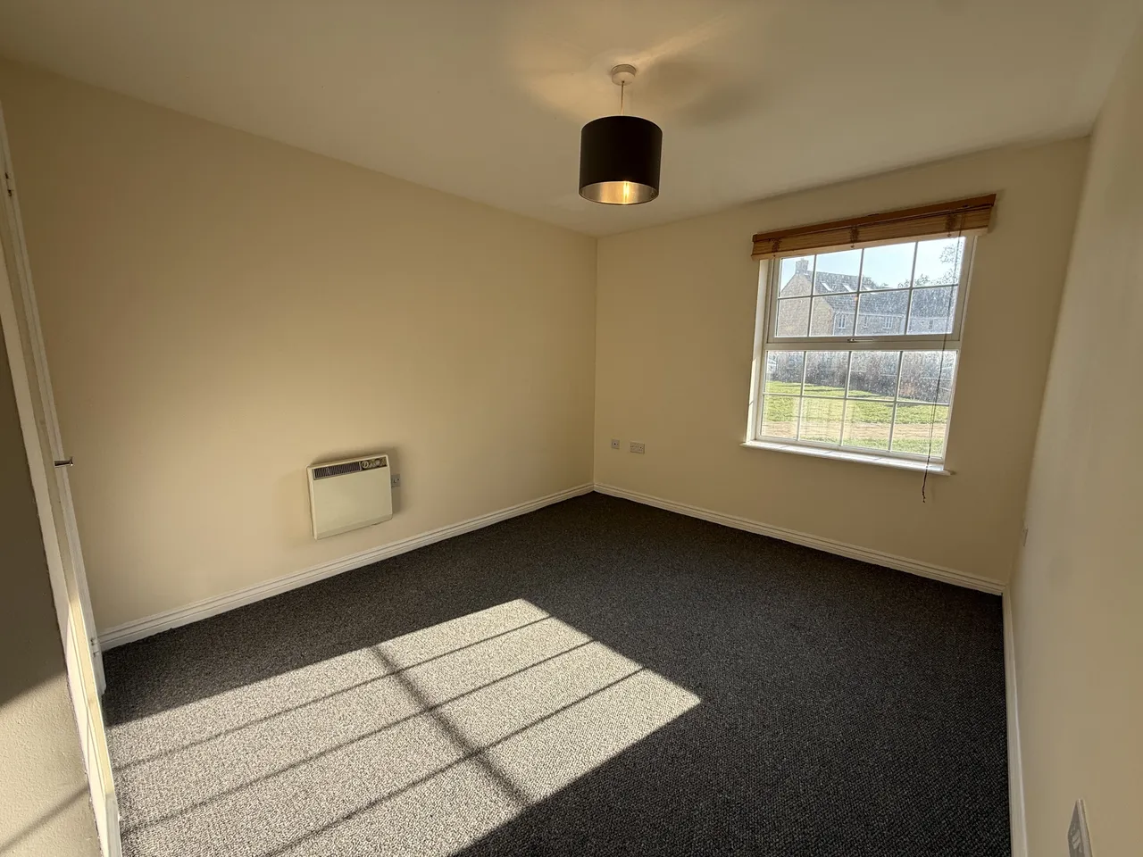 Boatman Close, Oakhurst, SN25, photo 7