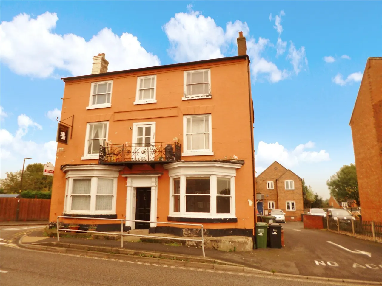 1 bed flat to rent, White Lion Court, Lion Hill