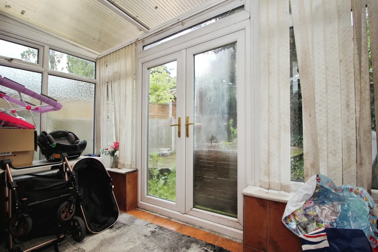 Exeter Drive, Leeds, LS10, photo 6