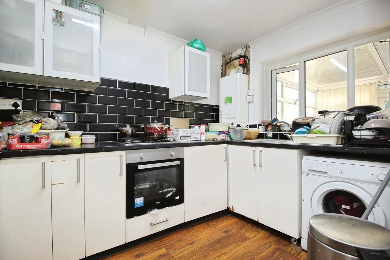 Exeter Drive, Leeds, LS10, photo 5
