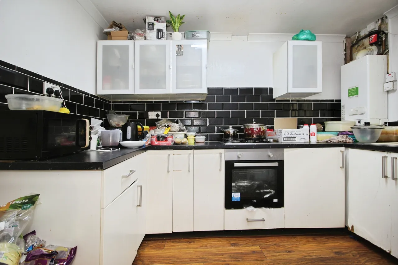 Exeter Drive, Leeds, LS10, photo 14
